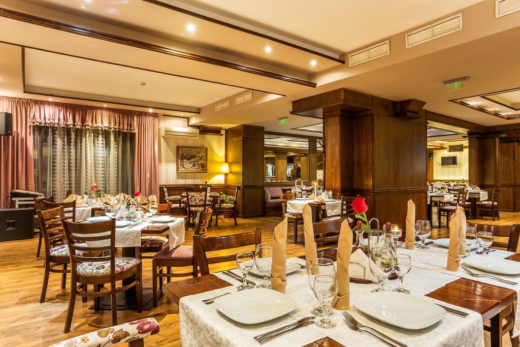 Chateau Montagne Hotel Troyan โตรยัน ภายนอก รูปภาพ