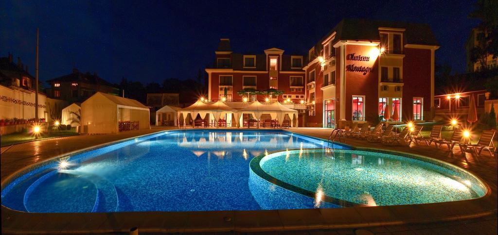 Chateau Montagne Hotel Troyan โตรยัน ภายนอก รูปภาพ